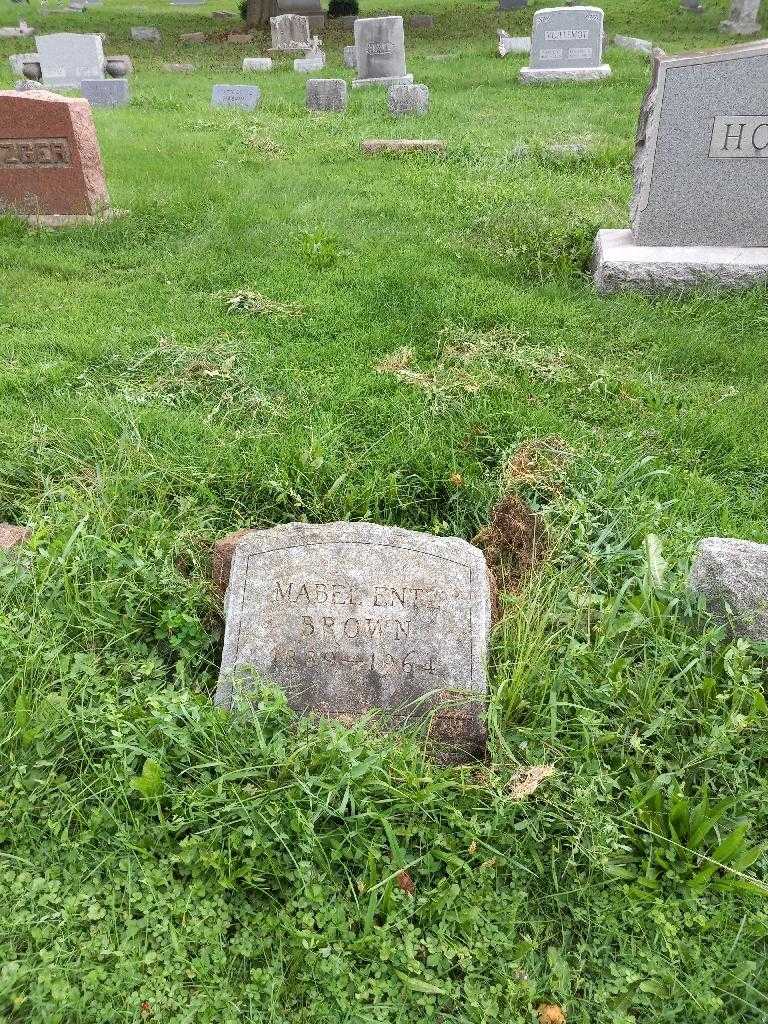 Mabel Entz Brown's grave. Photo 3