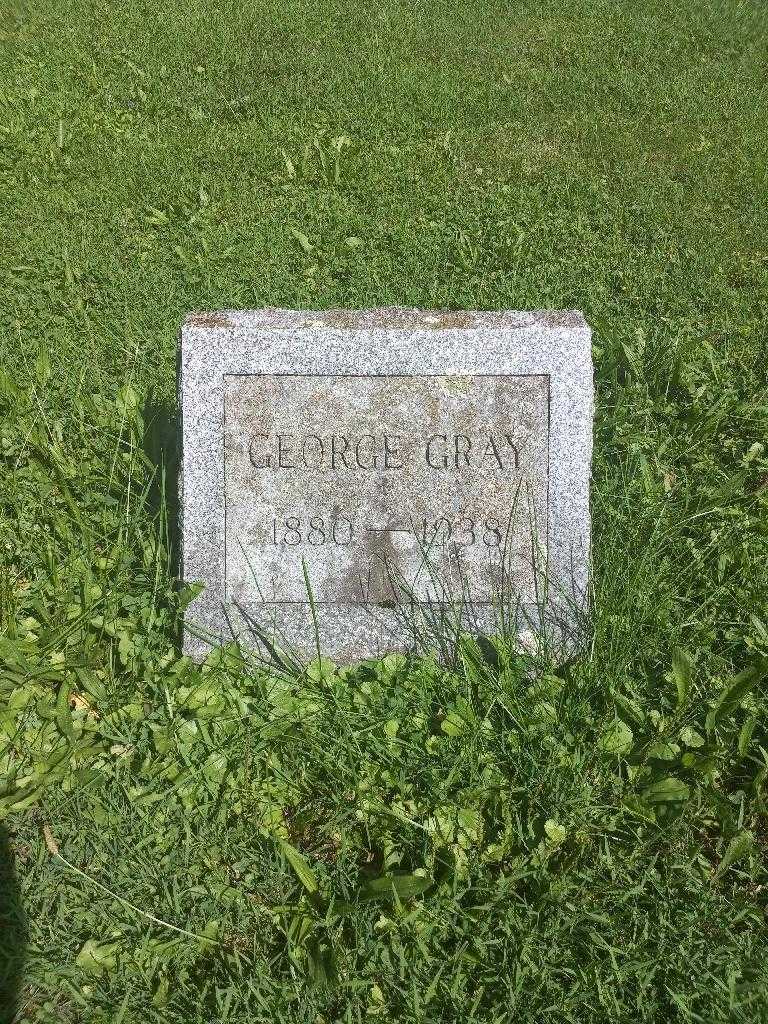 George E. Gray's grave. Photo 3