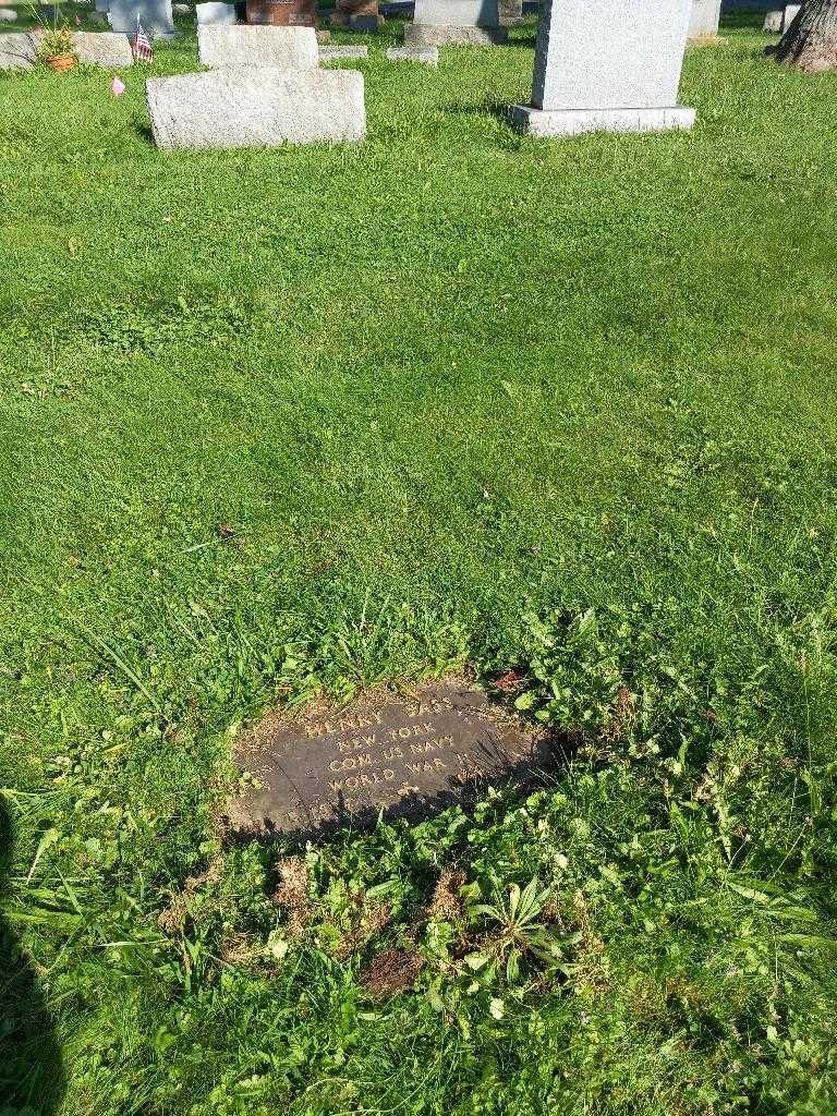 Henry Sass's grave. Photo 3