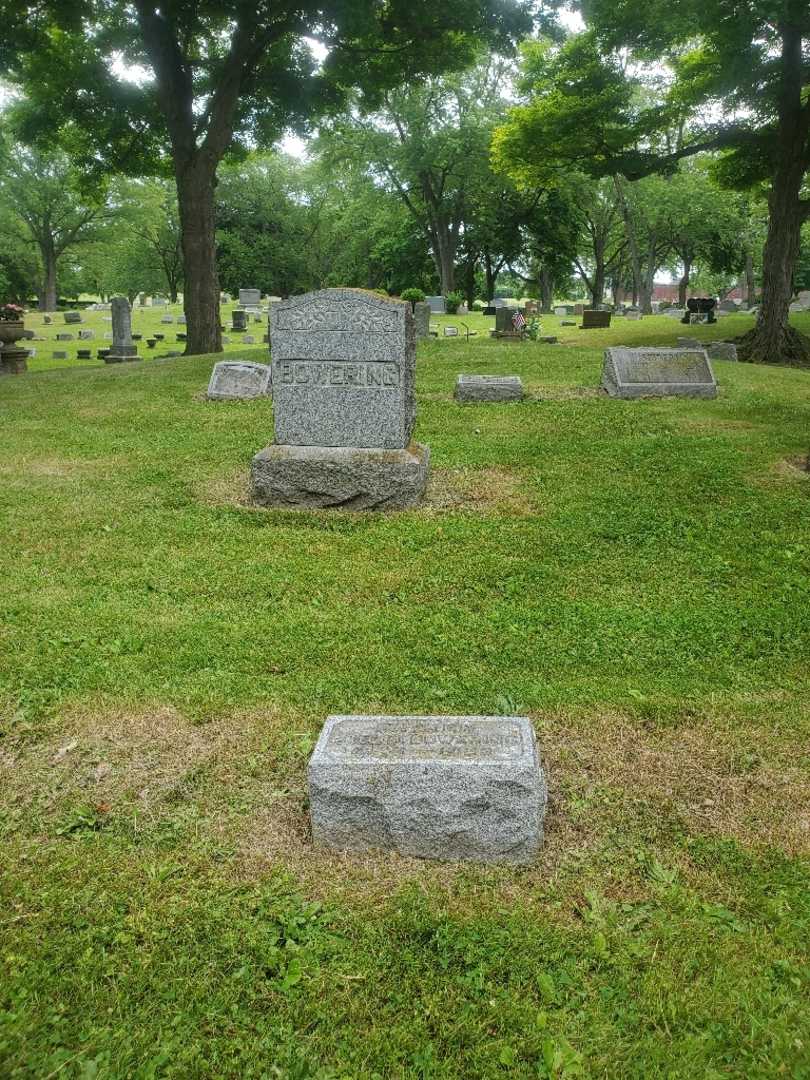 Abel R. Bowering's grave. Photo 1