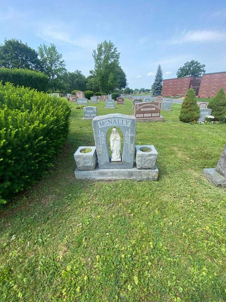 Olga McNally's grave. Photo 1