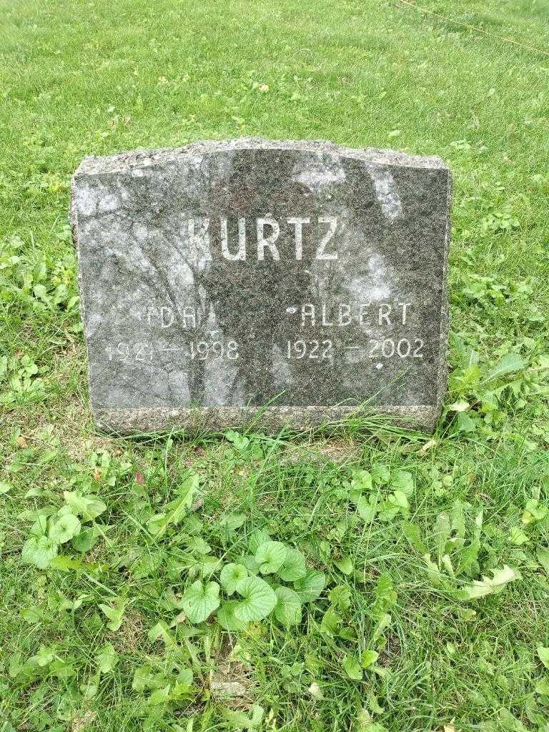 Albert Kurtz's grave. Photo 2