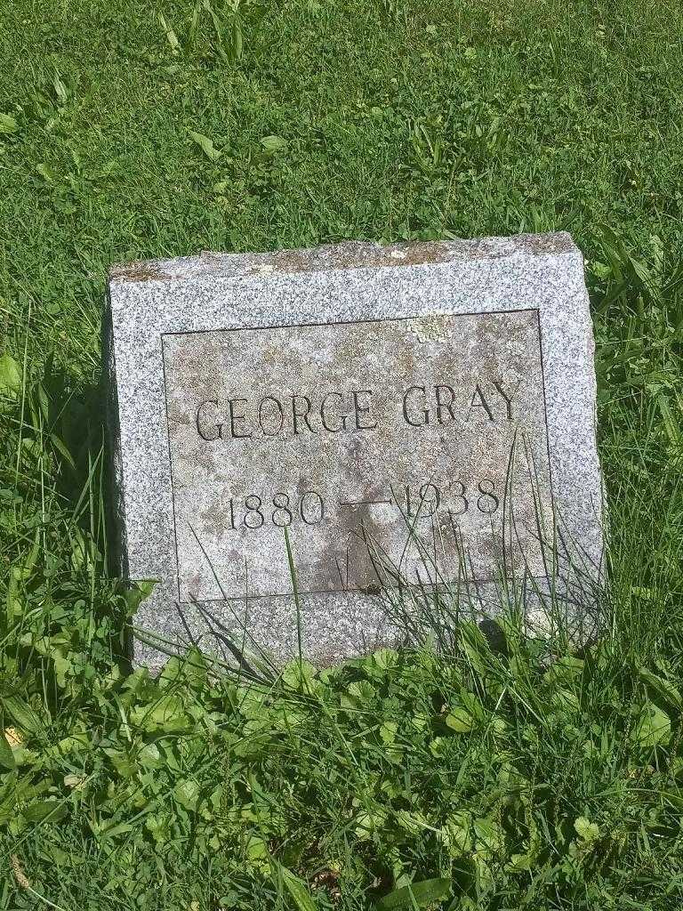 George E. Gray's grave. Photo 3