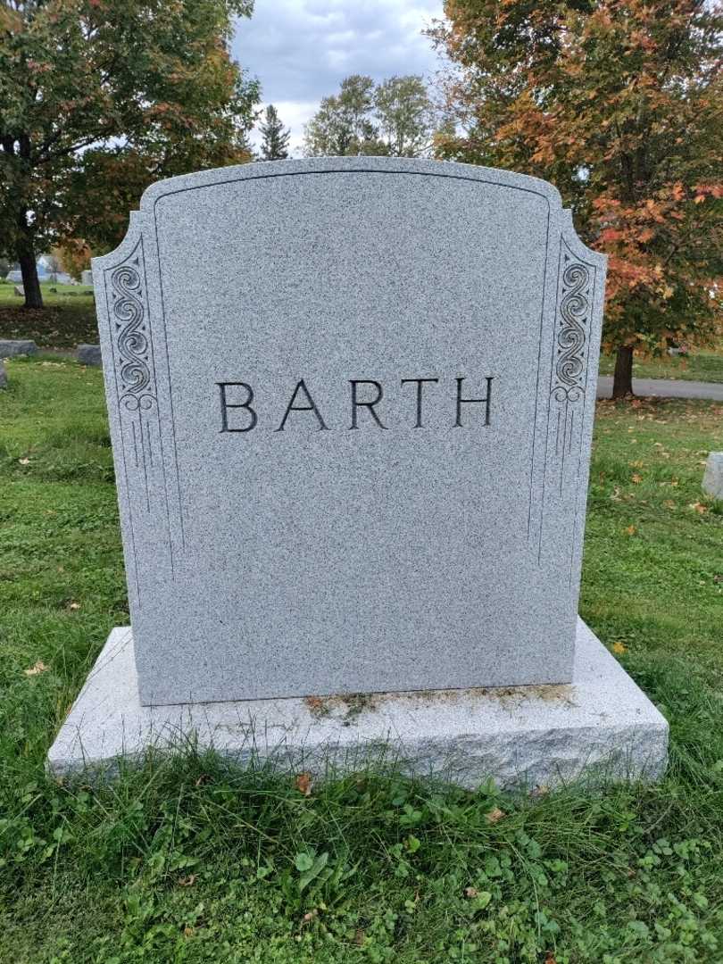 Ellen C. Barth's grave. Photo 5