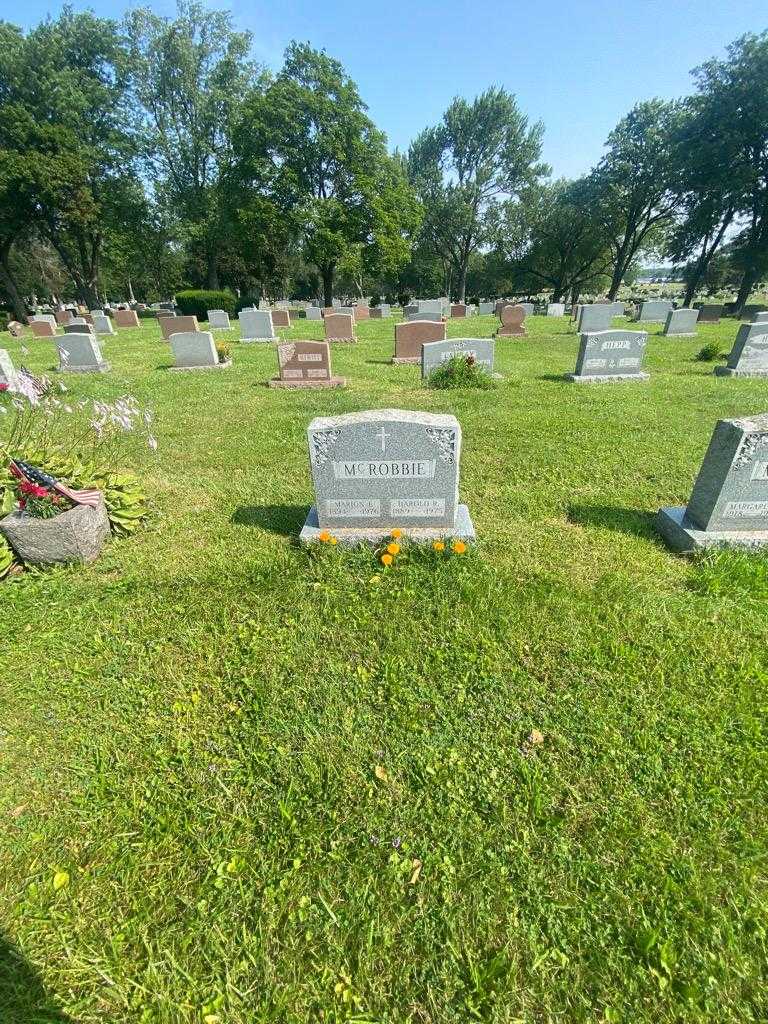 Marion E. McRobbie's grave. Photo 1