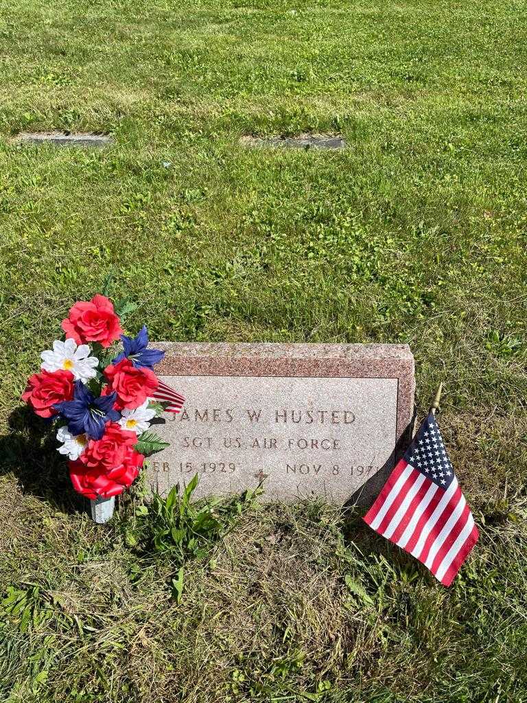 James W. Husted's grave. Photo 3
