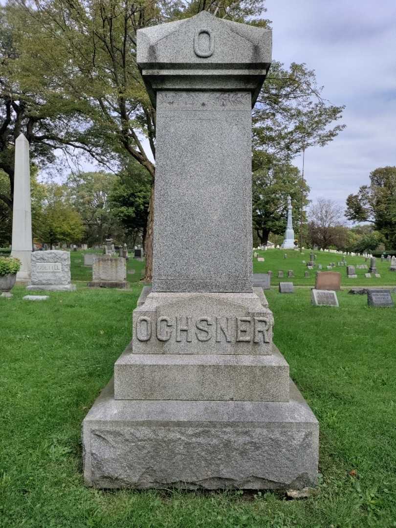 Raymond Ochsner's grave. Photo 4