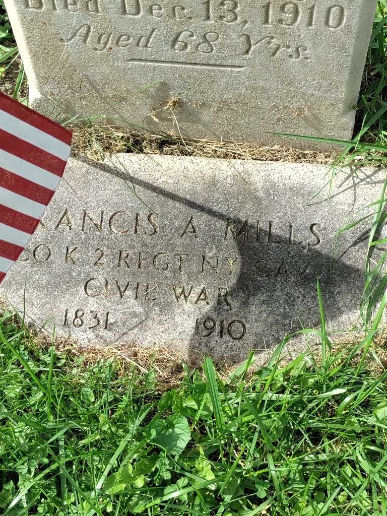 Francis A. Mills's grave. Photo 4