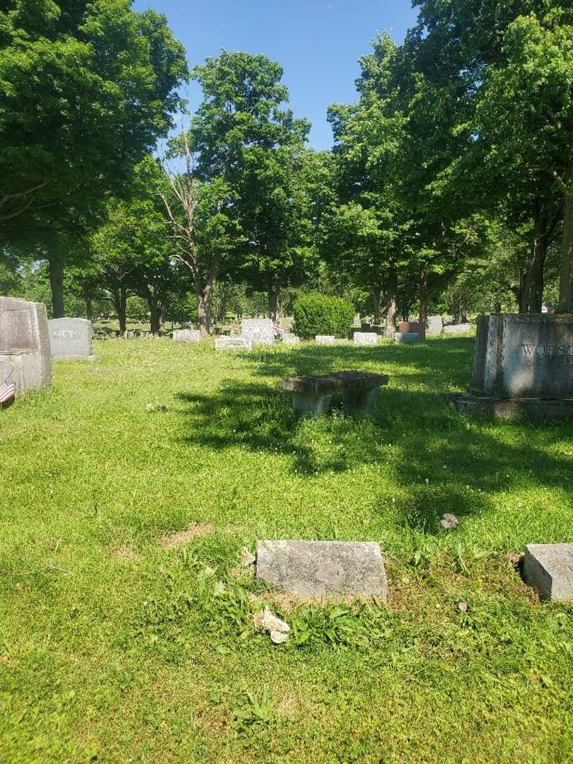 Josie Woese Van Lengen's grave. Photo 1