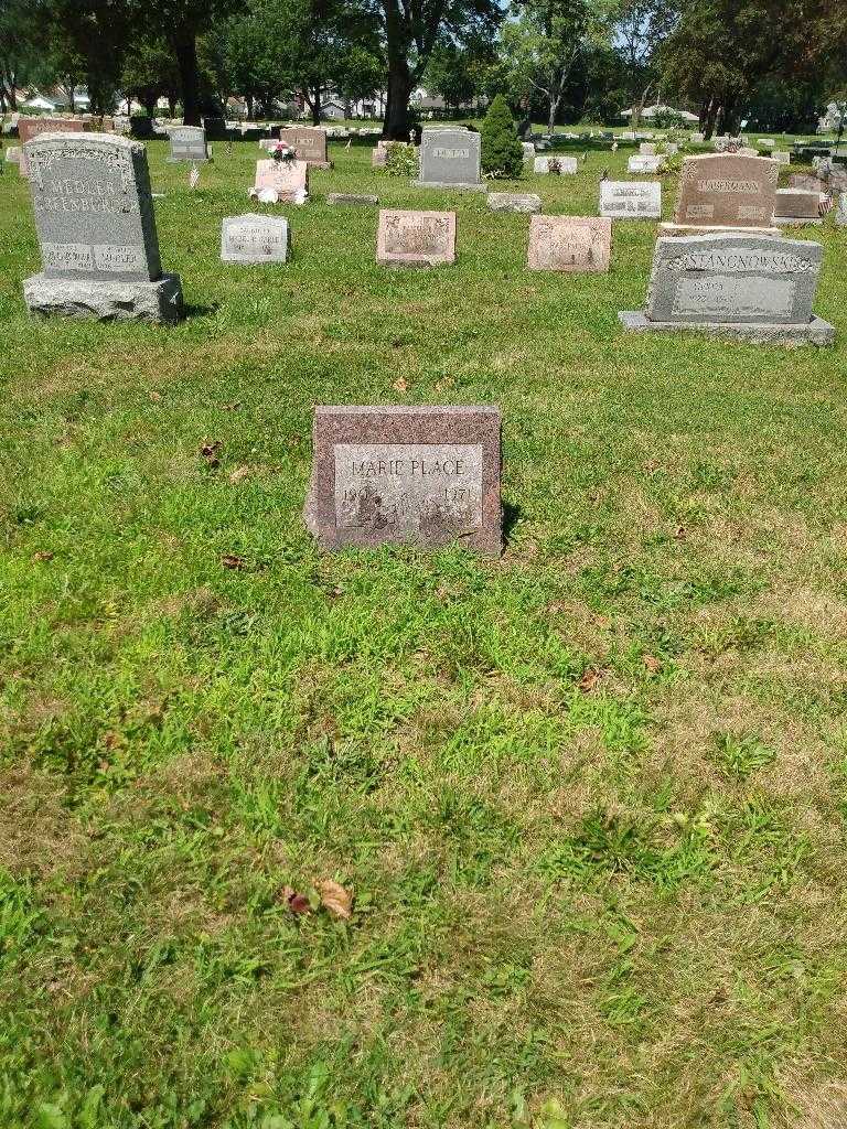 Marie Place's grave. Photo 1