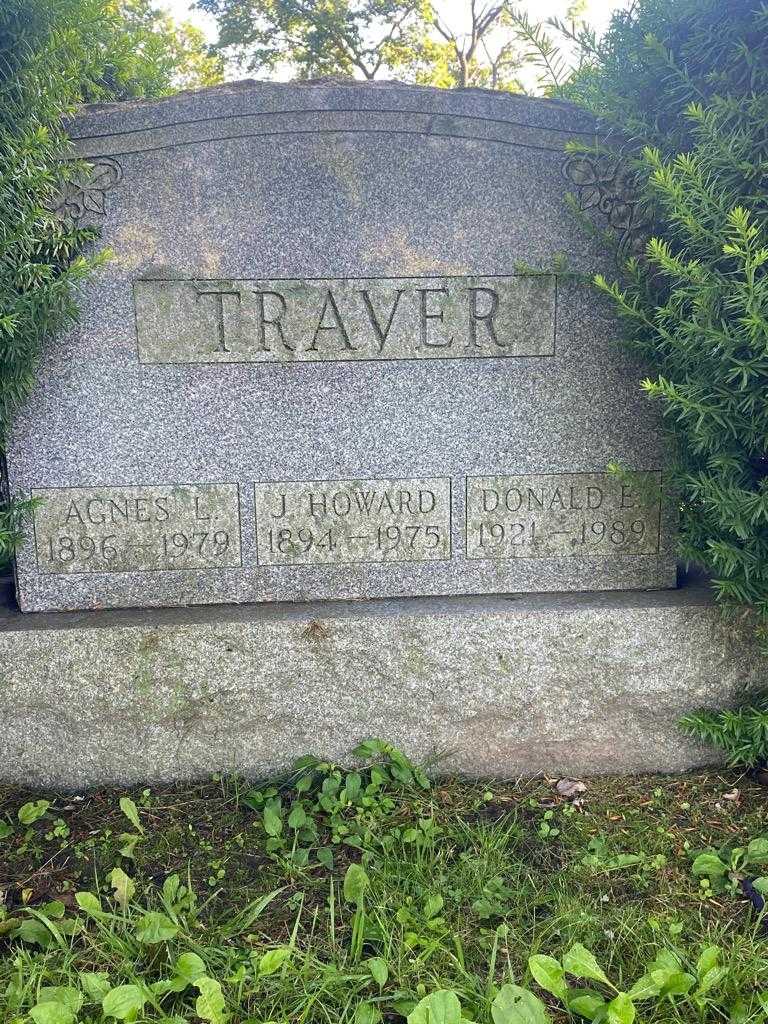 J. Howard Traver's grave. Photo 3