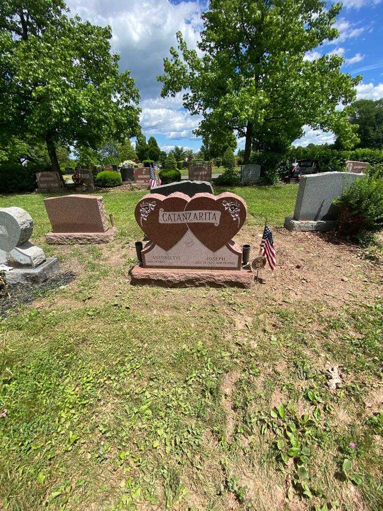 Joseph Catanzarita's grave. Photo 1