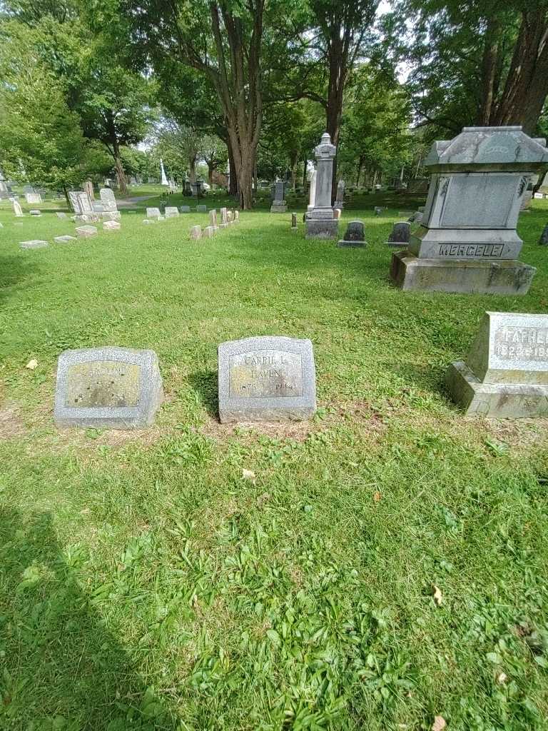 Carrie L. Haven's grave. Photo 1