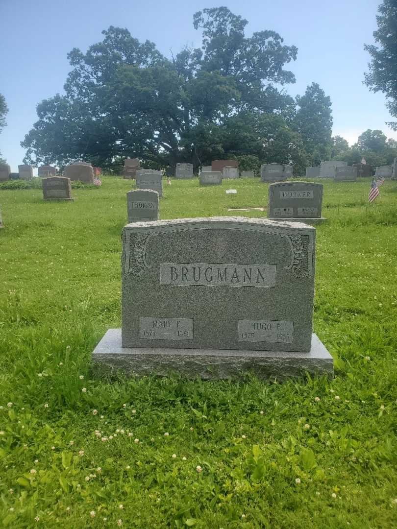 Mary E. Brugmann's grave. Photo 2