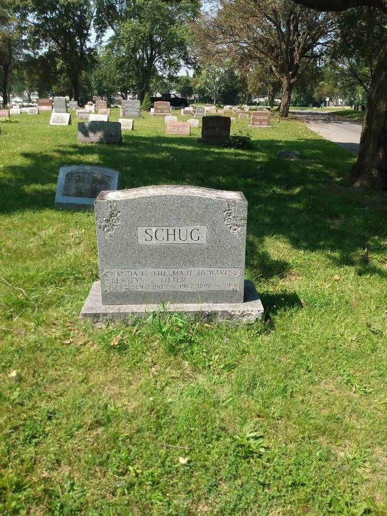 Wanda G. Schug Petteys's grave. Photo 1