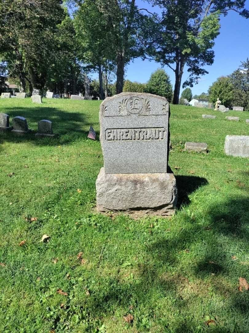 Theodore H. Ehrentraut's grave. Photo 4