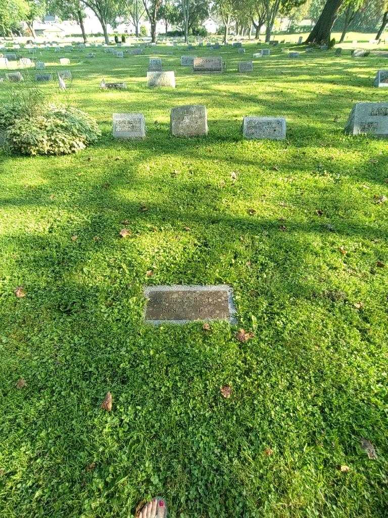 Robert R. Lee's grave. Photo 1