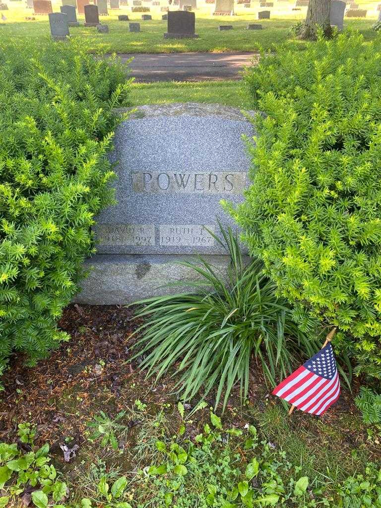 Ruth T. Powers's grave. Photo 2