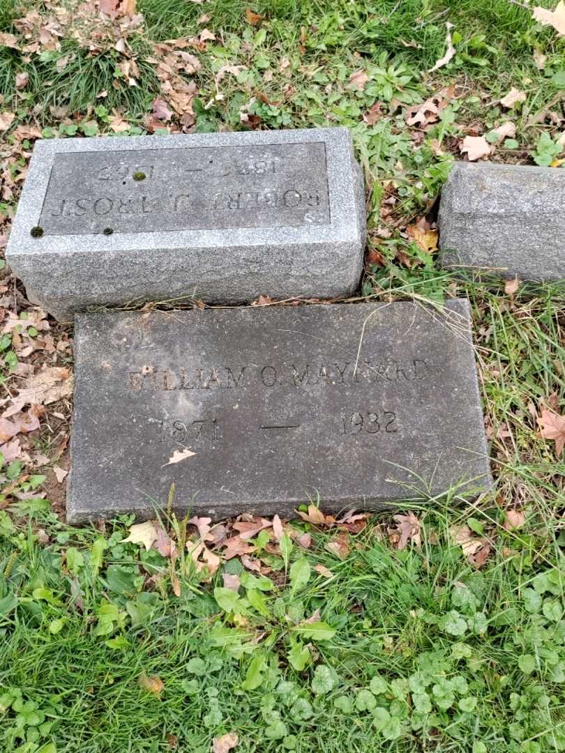 William O. Maynard's grave. Photo 2