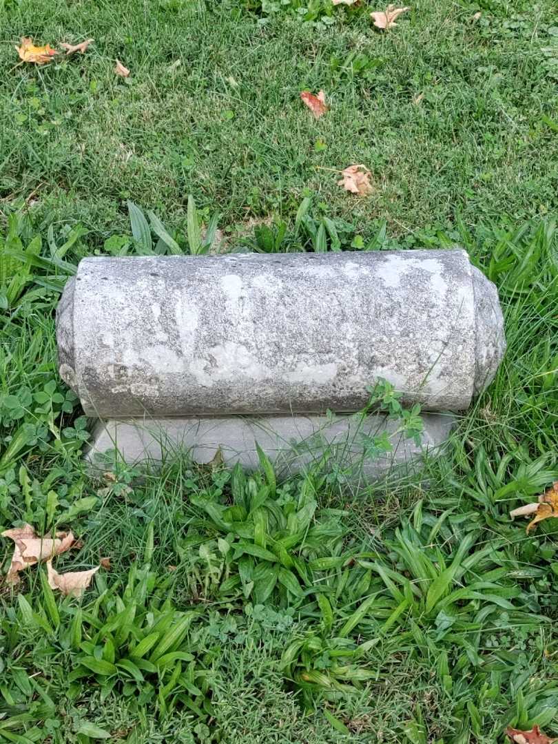 Anelia Trautman Lengles's grave. Photo 3