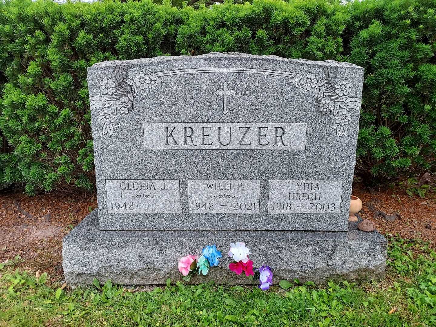 Lydia Urech Kreuzer's grave
