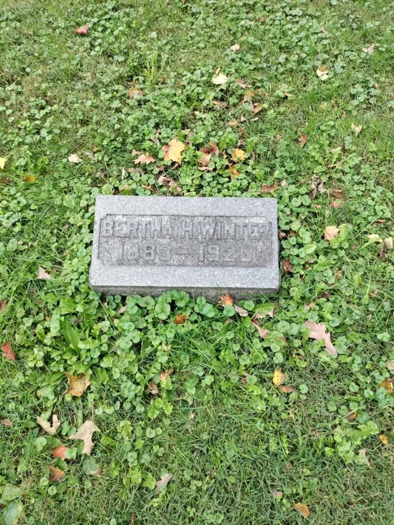 Bertha H. Winter's grave. Photo 2
