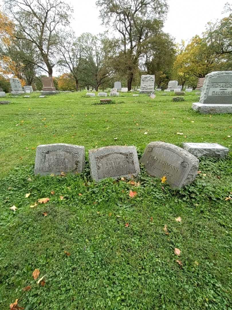 Walter G. Giersberg's grave. Photo 1