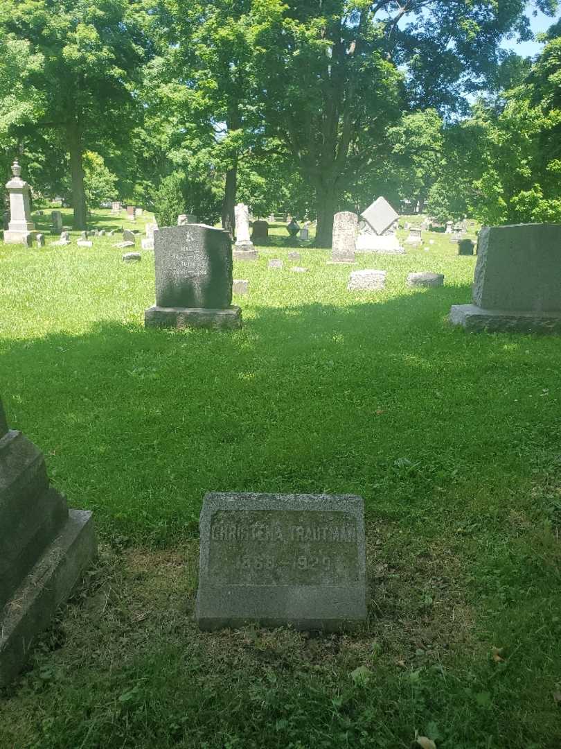 Christina Trautman's grave. Photo 2