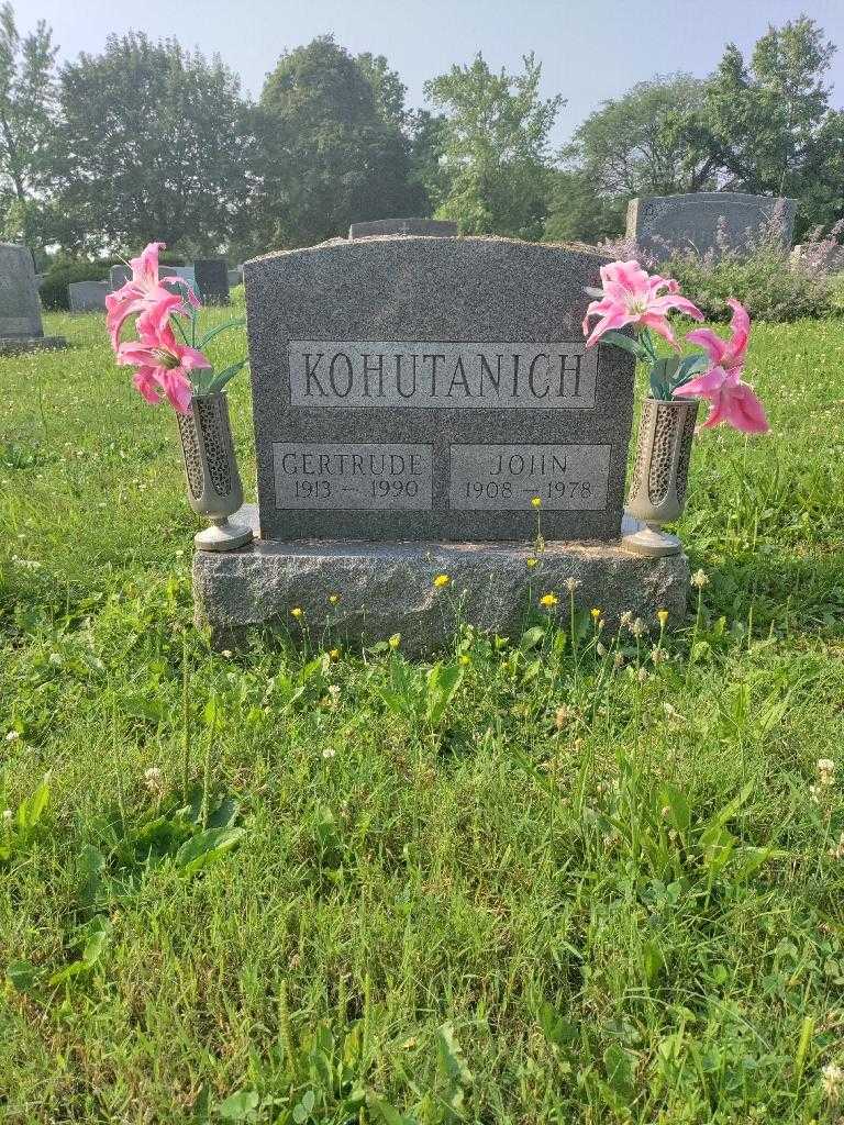 John Kohutanich's grave. Photo 1
