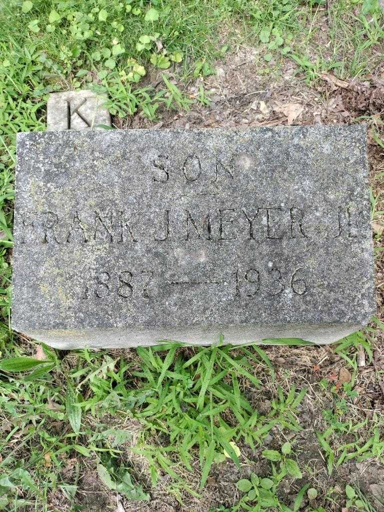 Frank J. Meyer Junior's grave. Photo 3