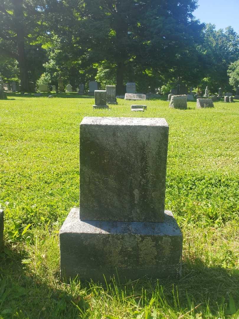 Hannah Carter's grave. Photo 3