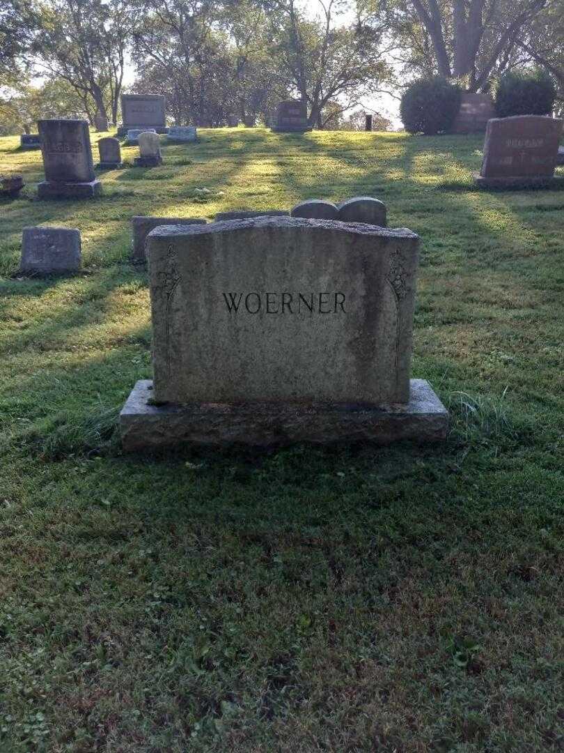 Eugene B. Woerner's grave. Photo 4