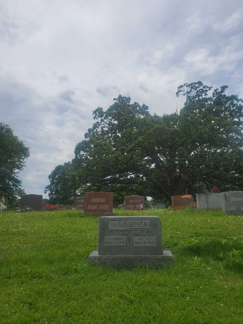 Cora H. Fesenmeyer Kinney's grave. Photo 1
