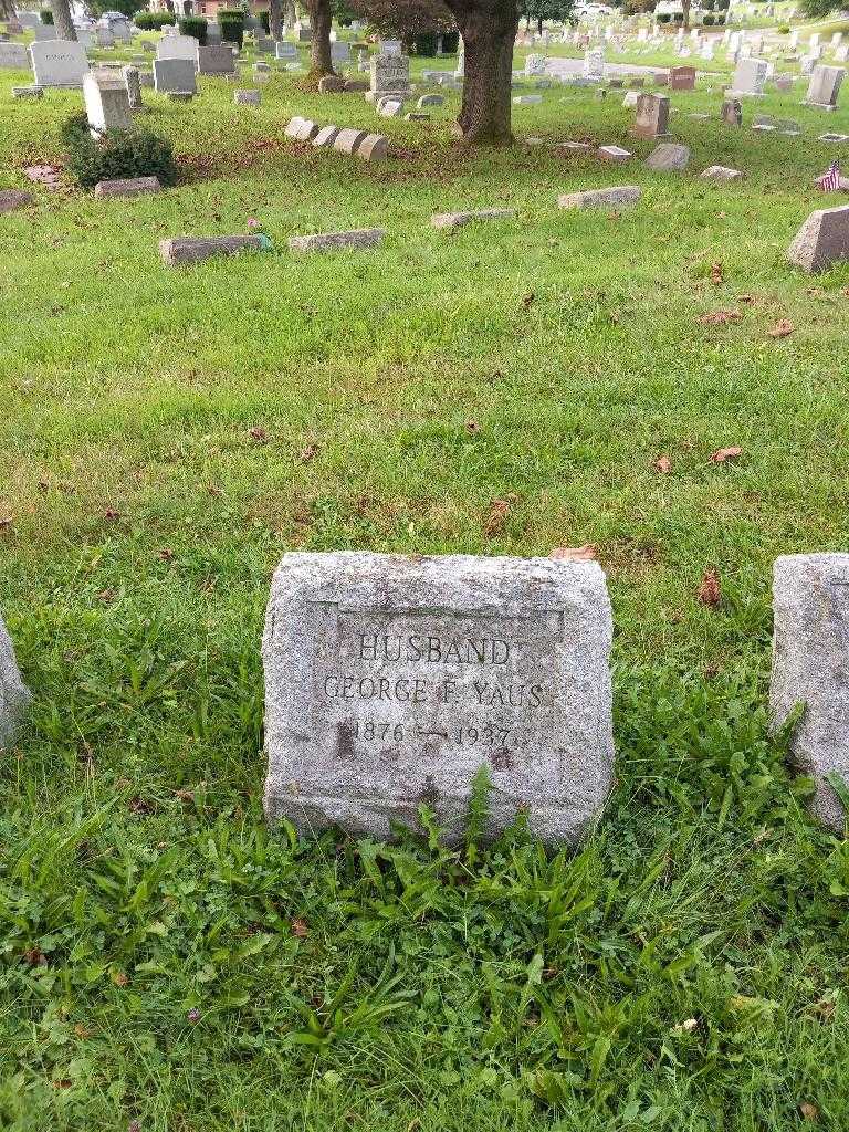 George F. Yaus's grave. Photo 1