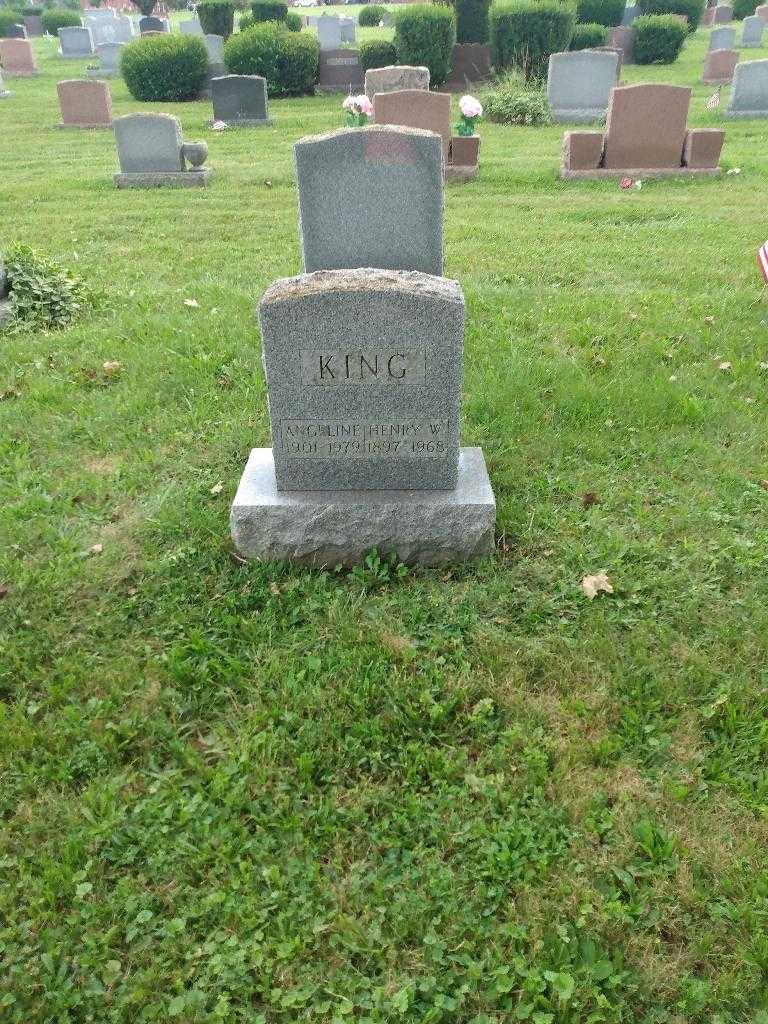 Angeline King's grave. Photo 1