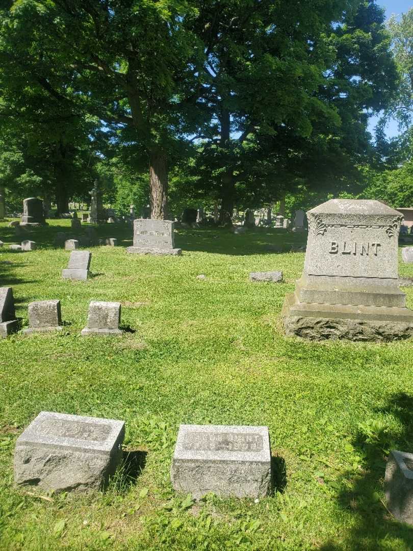 Jacob Blint's grave. Photo 2