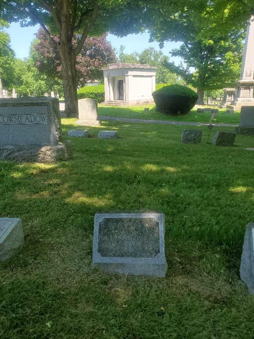 Louise Beckley's grave. Photo 1