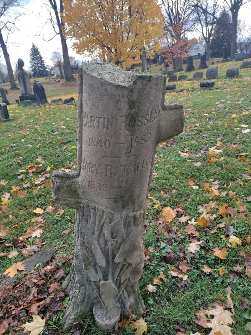 Mary R. Walles's grave. Photo 2