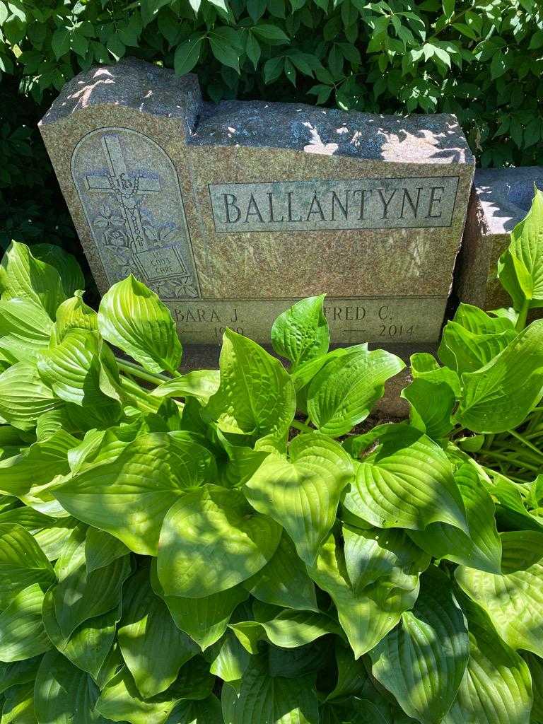 Fred C. Ballantyne's grave. Photo 2