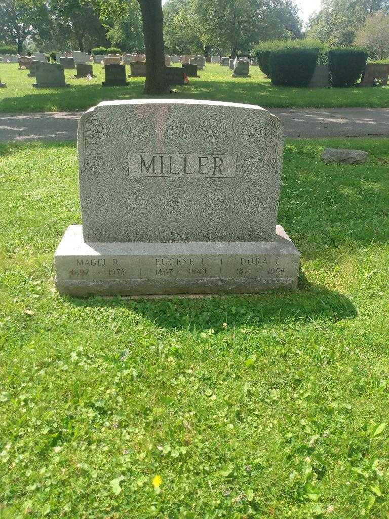 Eugene L. Miller's grave. Photo 1