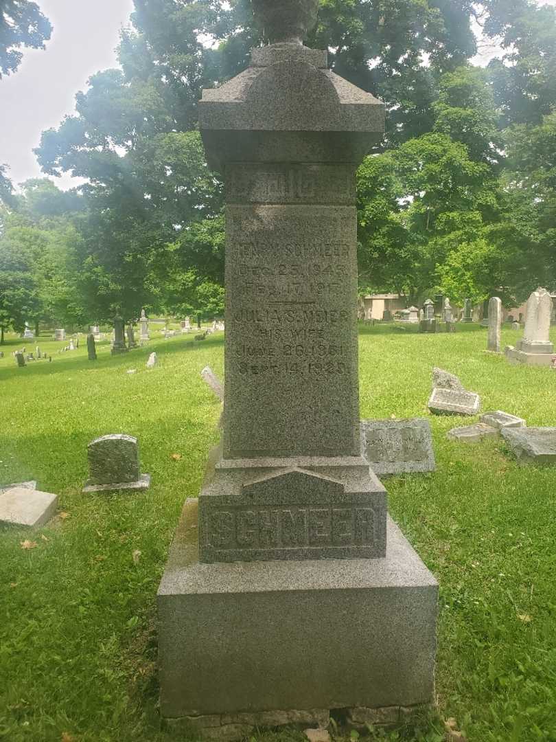 Henry Schmeer's grave. Photo 3