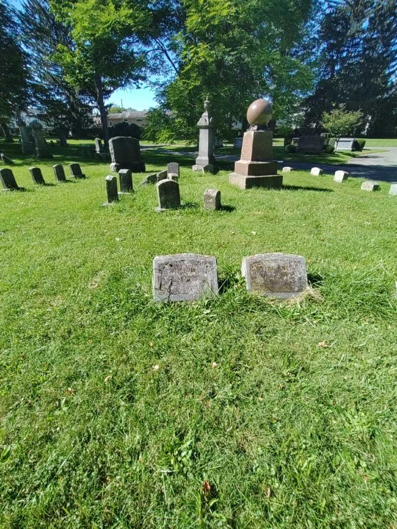 Joseph J. Klapetzky's grave. Photo 1