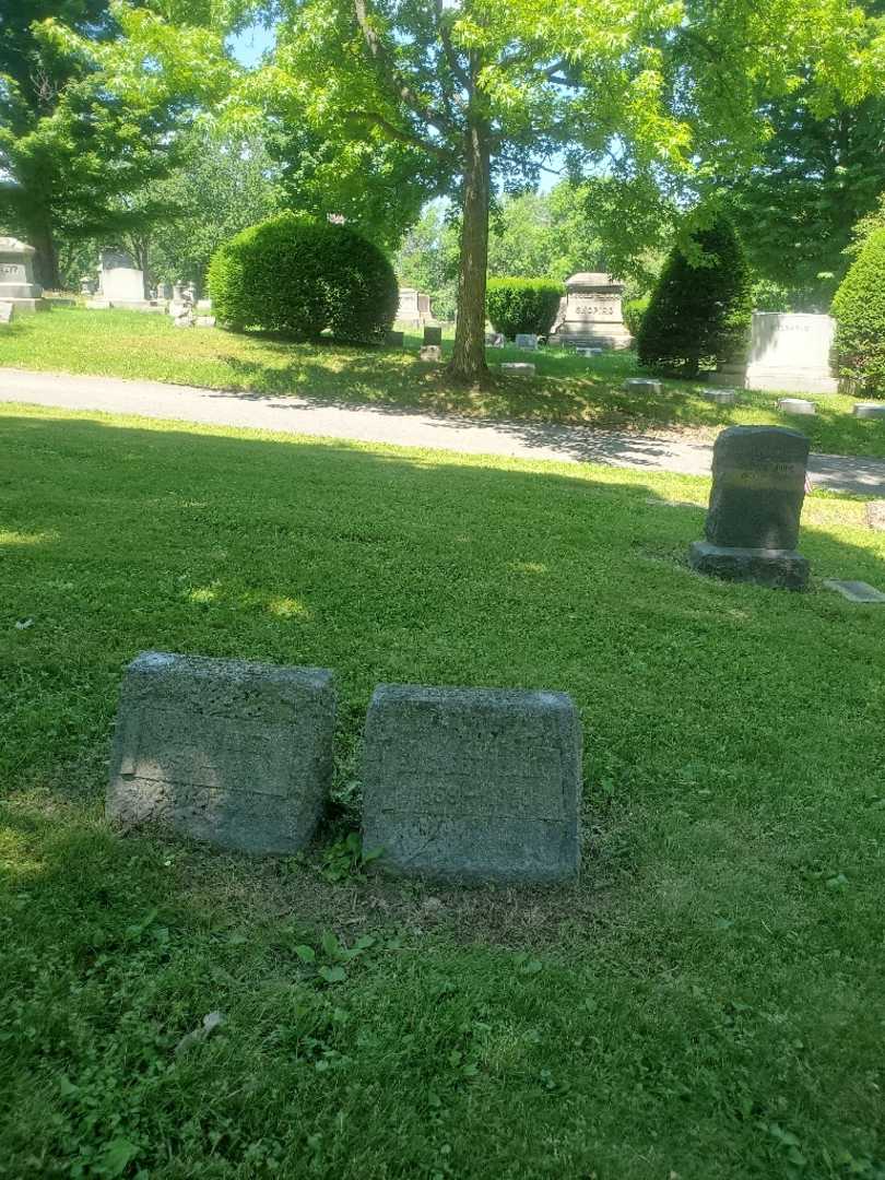 Elizabeth Louise Huber's grave. Photo 1