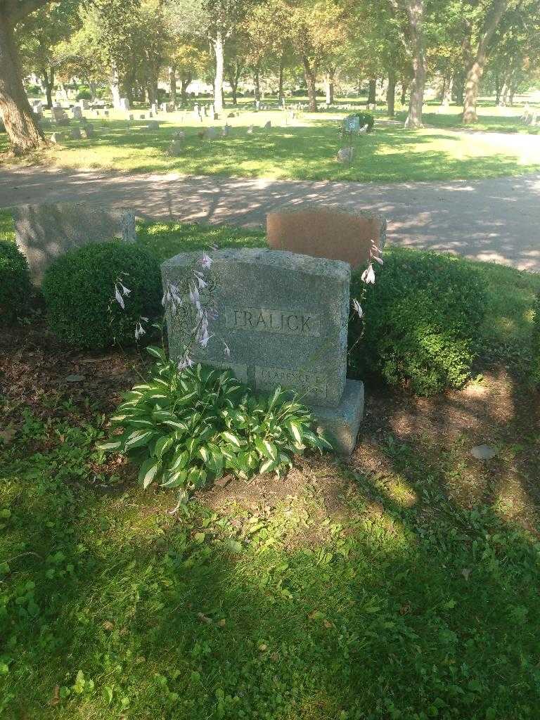 John W. Fralick's grave. Photo 1
