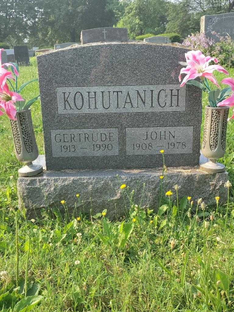 John Kohutanich's grave. Photo 3