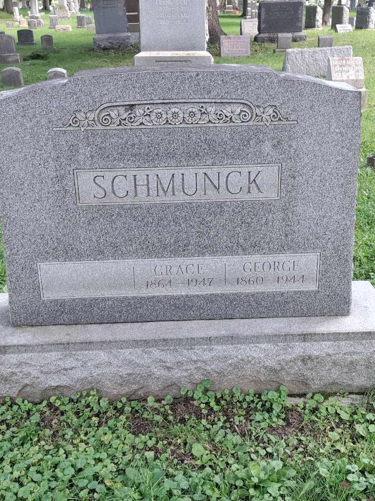 Grace Schmunck's grave. Photo 3