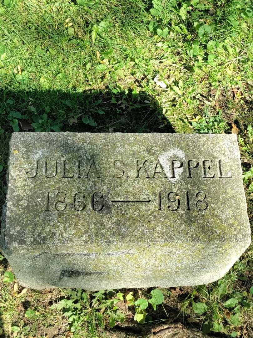 Julia S. Kappel's grave. Photo 3