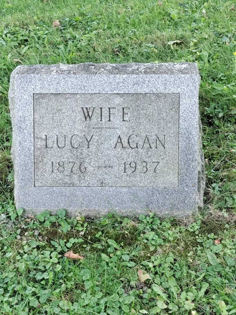 Lucy Agan's grave. Photo 3