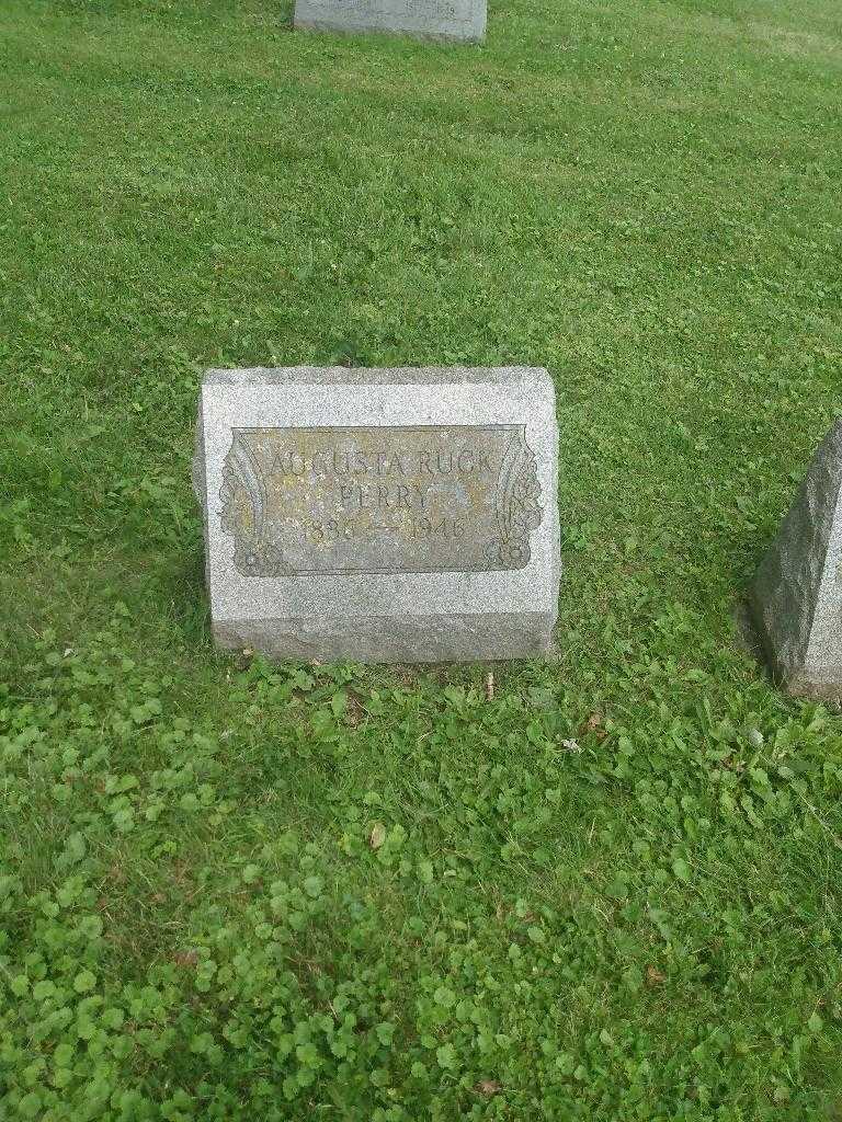 Augusta Ruck Perry's grave. Photo 1