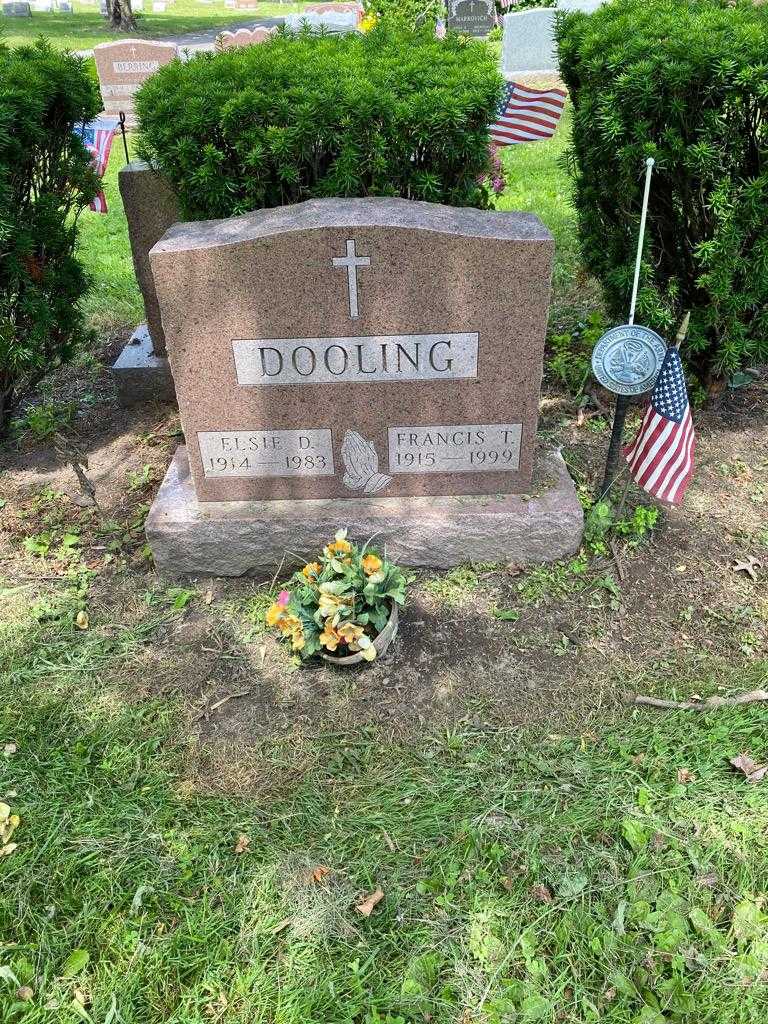 Elsie D. Dooling's grave. Photo 2